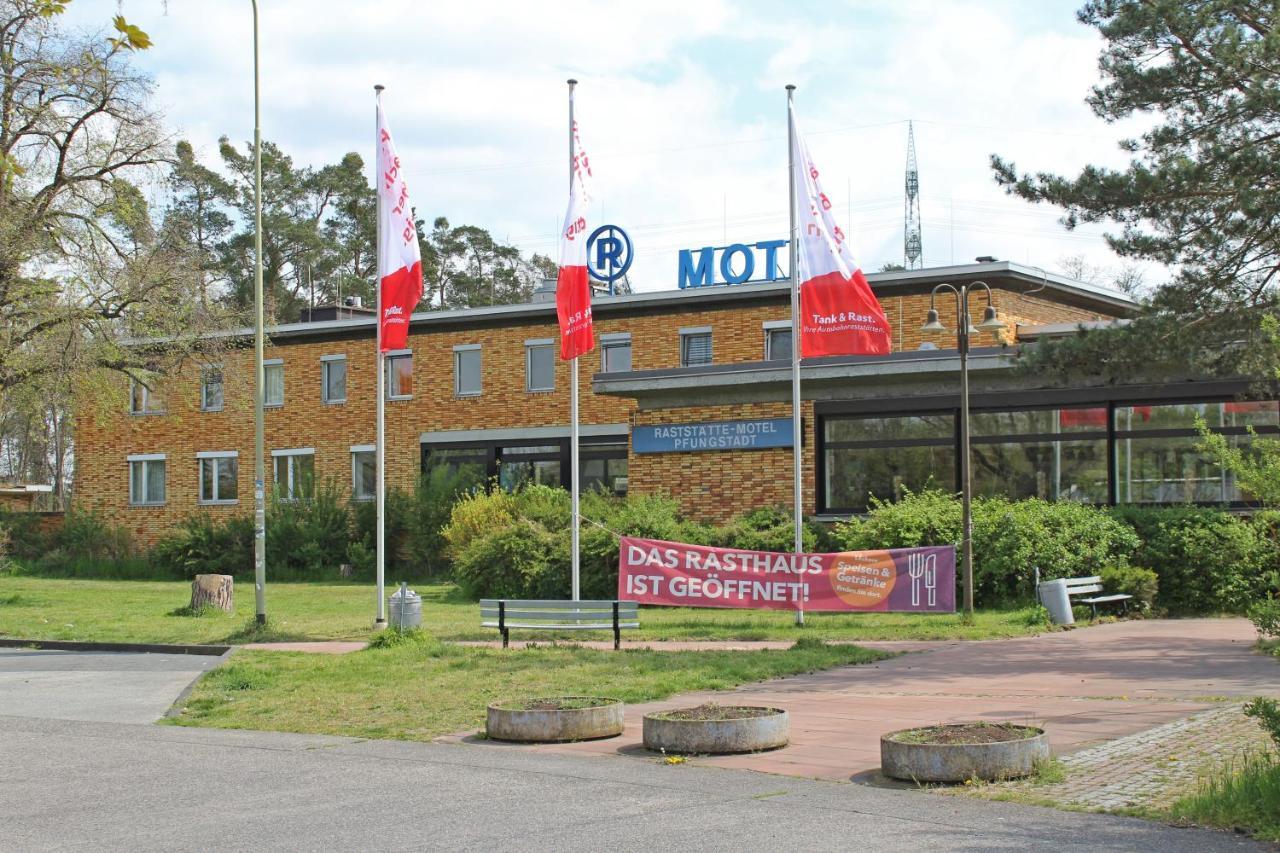 Hotel Autobahn Ost 3*